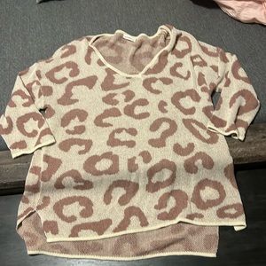 Women’s top size M/L